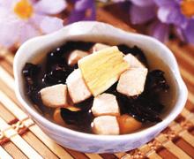 丰胸食谱：喝一个月丰胸汤酥胸A变C(图)