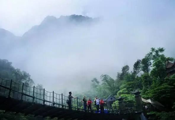 宜春不可以不去的景点 最不可错过的便是明月山